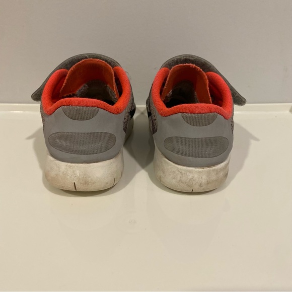 🟧$8 ADD-ON🟧 NIKE Free • 6C • Toddler size 6 - Picture 8 of 11